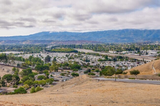 Building Photo - Modern Communication Hill Townhome | Panoramic Mountain Views
