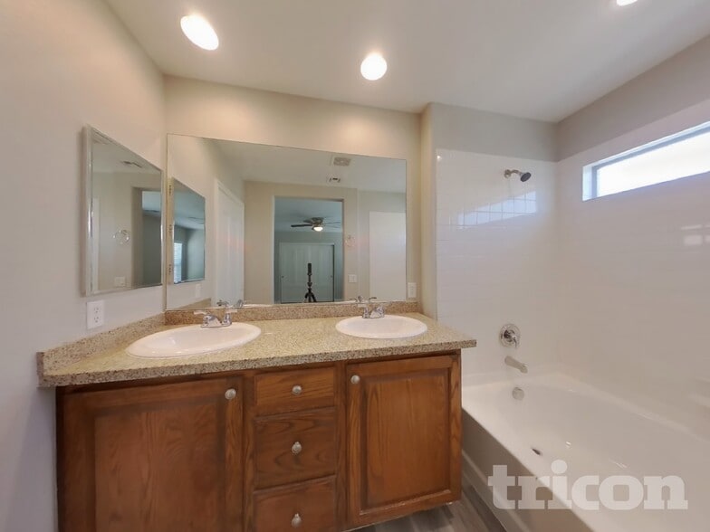 Building Photo - 1686 Tristan Flower Ave