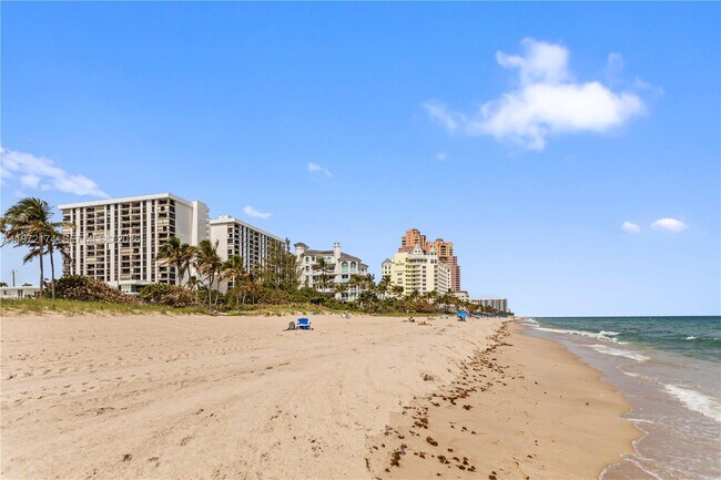 Building Photo - 1901 N Ocean Blvd