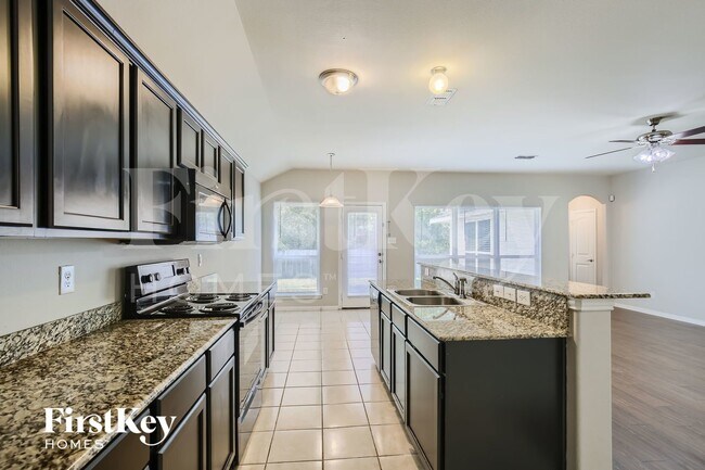 Building Photo - 278 Meadowcrest Dr