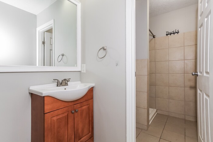 Building Photo - 404 Westgate Dr