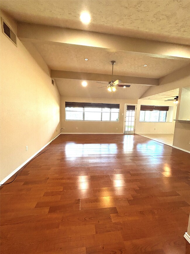 Building Photo - 1754 Jo Ann Ln