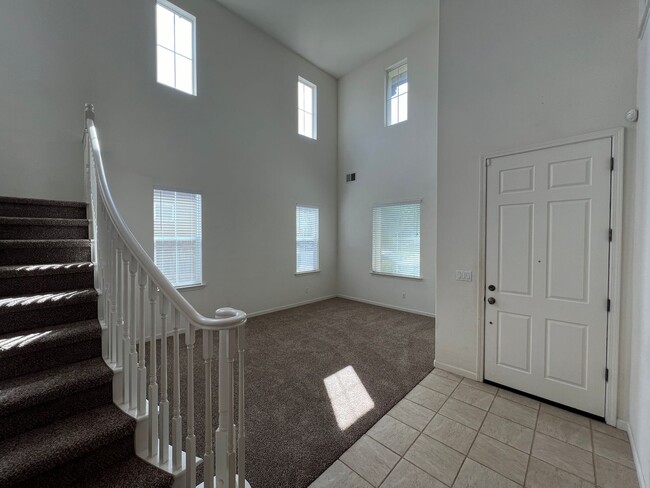Building Photo - 2553 Acapulco Way