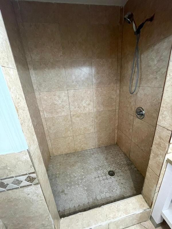 Building Photo - 1674 Louis Dr