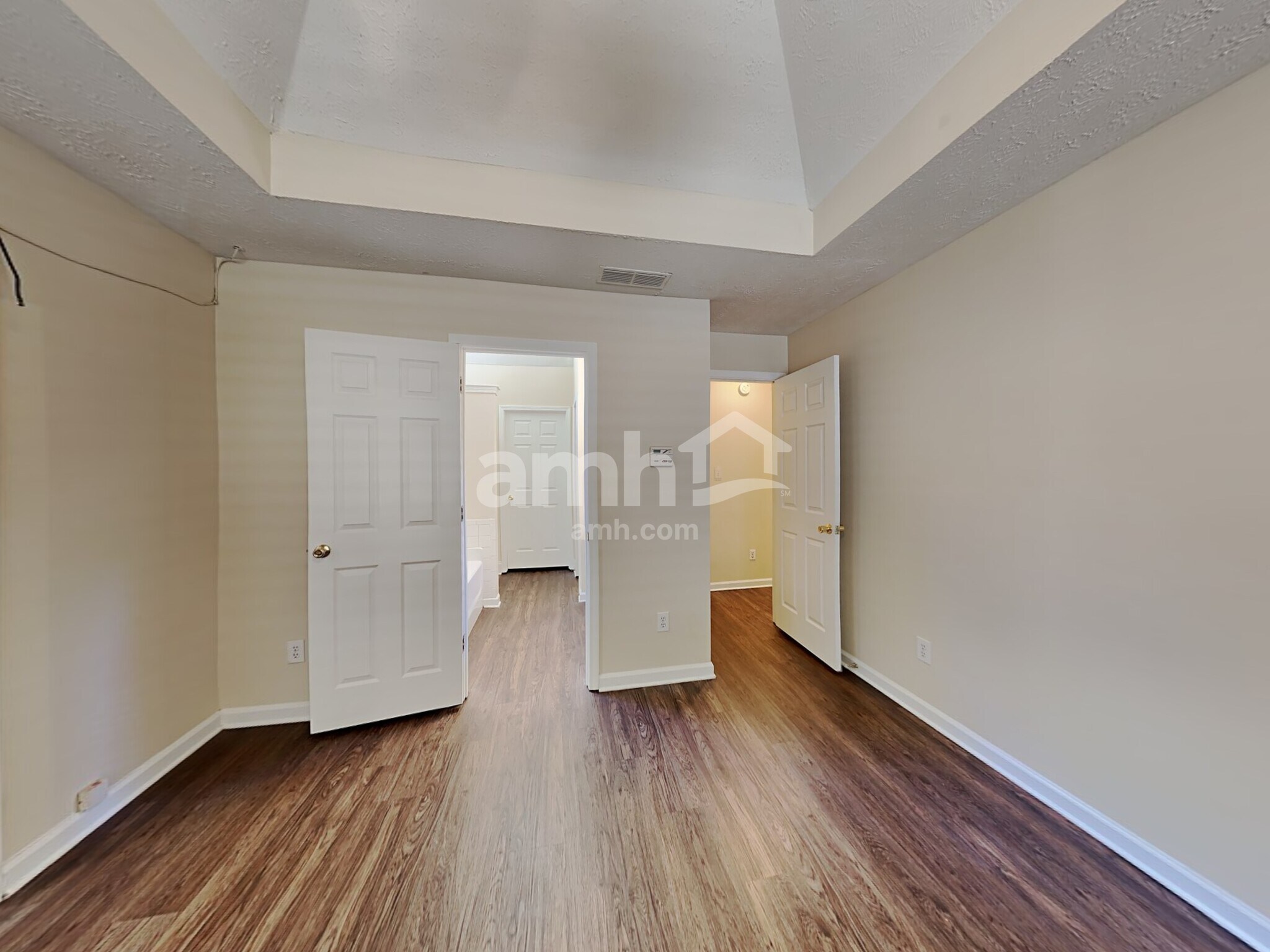 Building Photo - 515 Chaseridge Dr