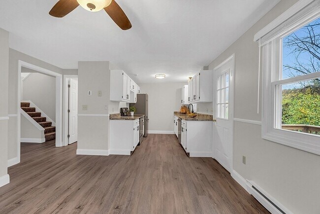 Building Photo - 67 Plantation Rd