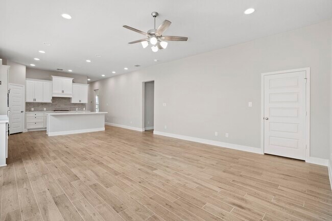 Building Photo - 27122 Butterfly Mint Ln