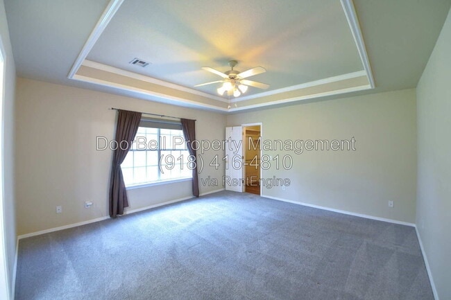 Building Photo - 11621 S Mulberry Ln
