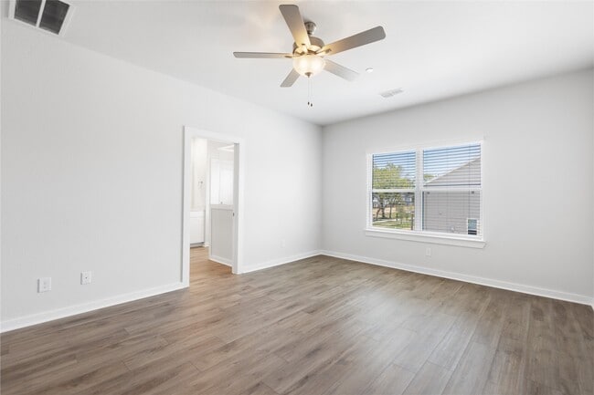 Building Photo - 8115 Danson Ln