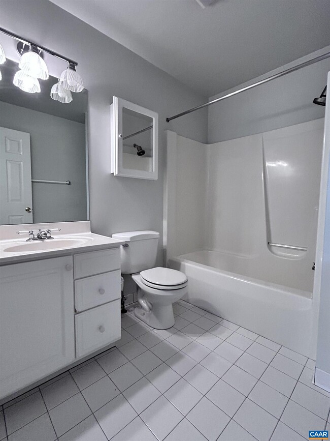 Building Photo - 41 Bolling Cir