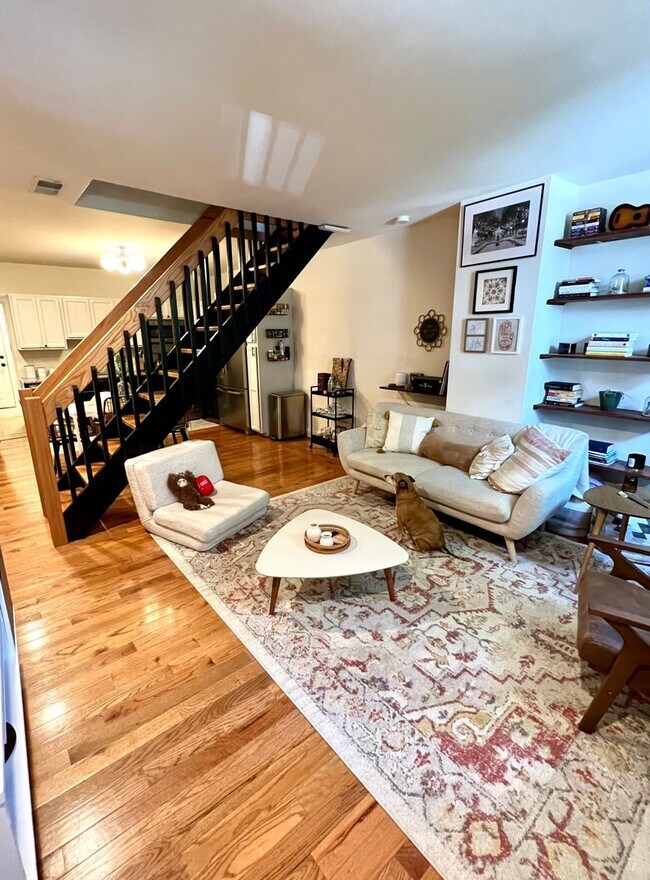 Building Photo - Beautiful 2-Bedroom Townhouse in Francisvi...