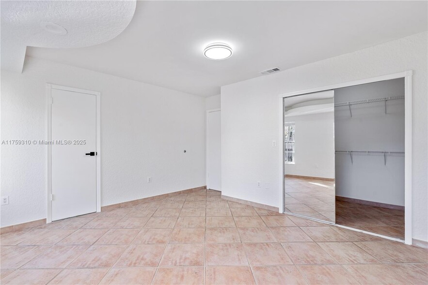 Building Photo - 14242 SW 46th Ter