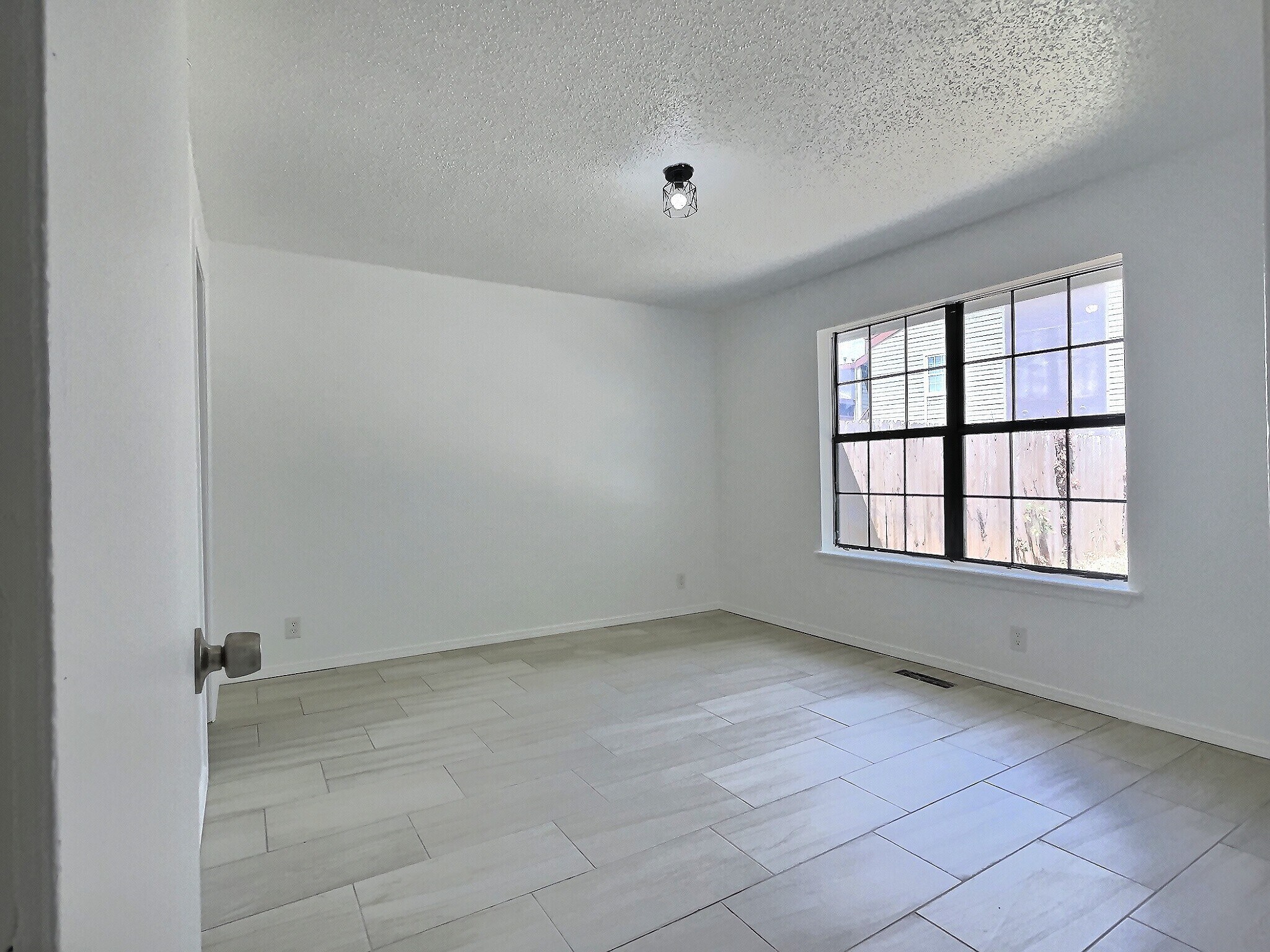 Building Photo - 3135 S 130th East Plz