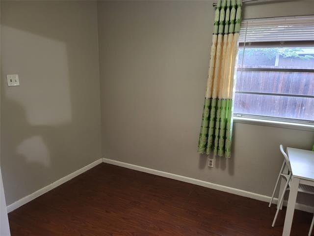 Building Photo - 1018 Vegas Dr