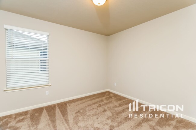 Building Photo - 5824 Zoey Wy