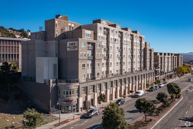 Building Photo - 88 Hillside Apartments