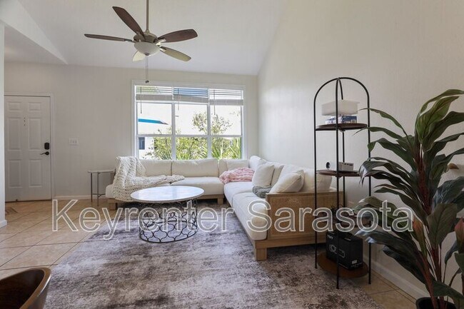 Building Photo - 4802 51st St W