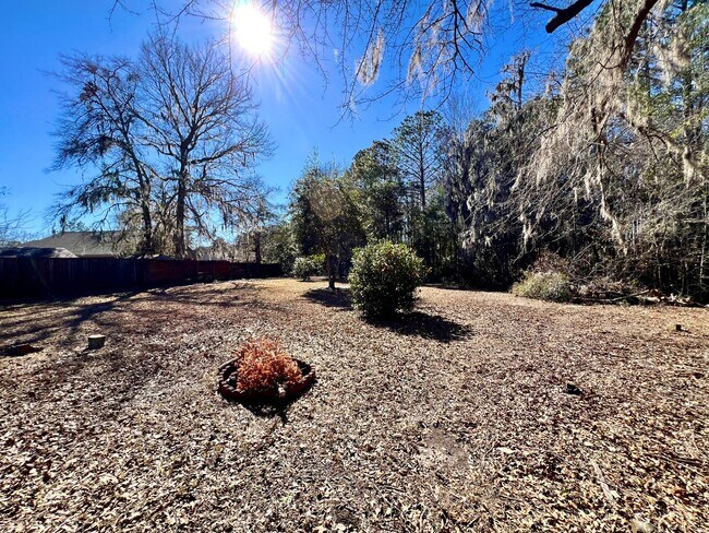 Building Photo - COMING MID-MAY 2026! (Pet Friendly)