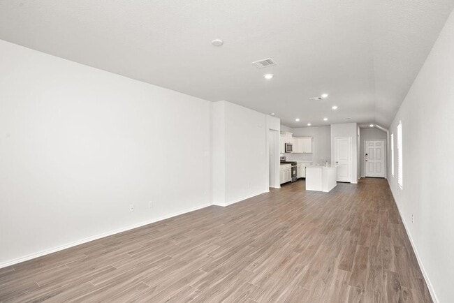 Building Photo - 3301 Yellow Rose Dr