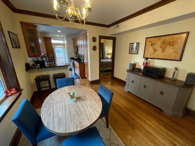 Building Photo - 4132 N Mozart St