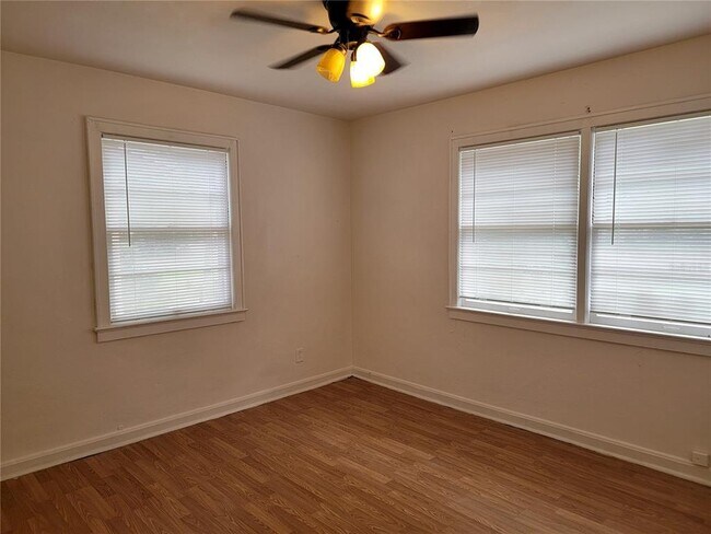 Building Photo - 212 Husson Ave