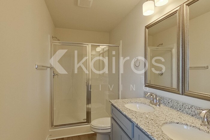 Building Photo - 2097 Banyon Cir