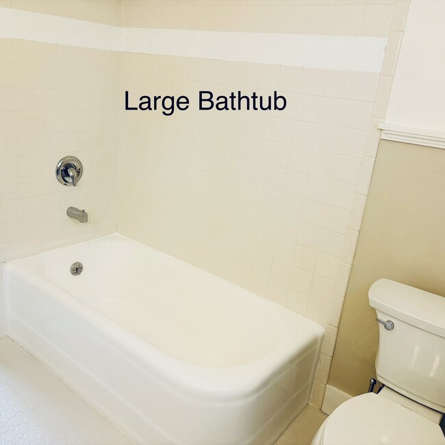 Building Photo - 540 Franklin Ave