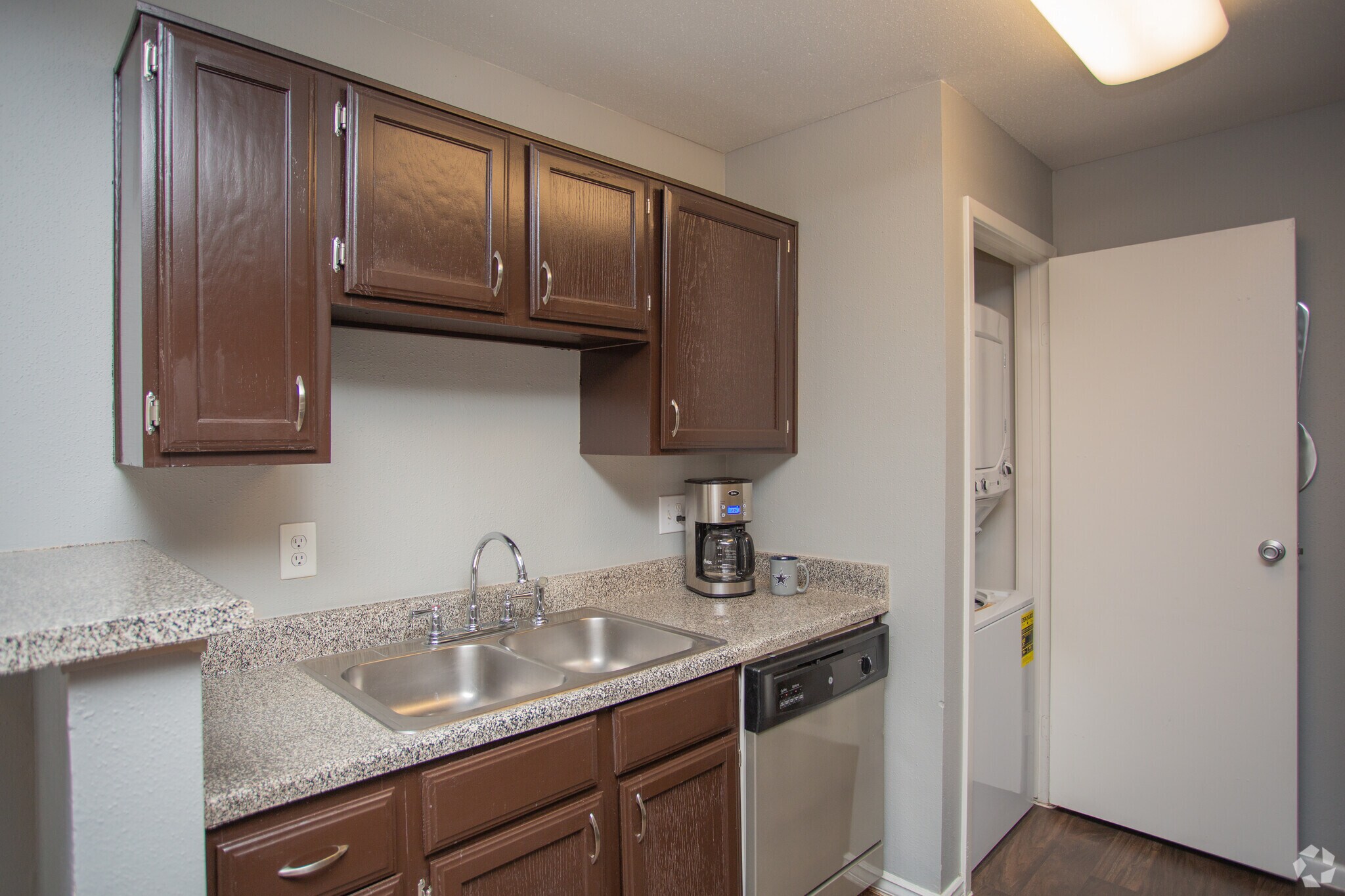 The Enclave at Arlington 1249 Enclave Cir Arlington TX 76011