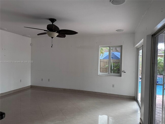 Building Photo - 4908 SW 143rd Ave