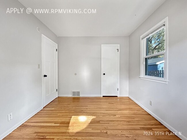 Building Photo - 3br 2ba 2cg ~ Security Deposit Free Altern...