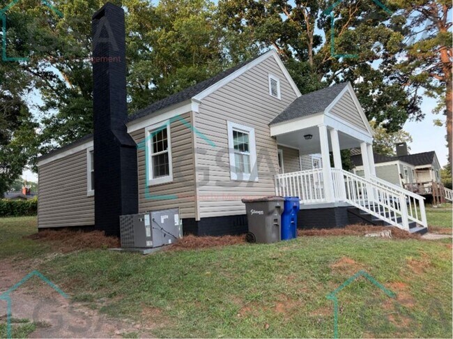 Building Photo - 3 Bedroom 2 Bathroom