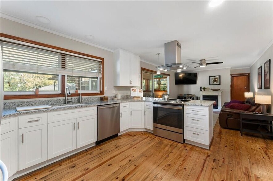 Building Photo - 5122 Lavista Rd