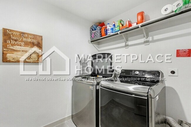 Building Photo - 3839 Hordley Ter Trl