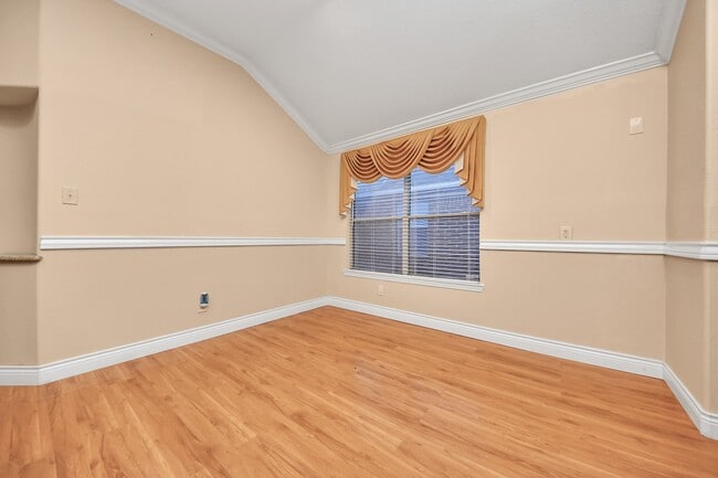 Building Photo - 5618 Painted Trail Dr