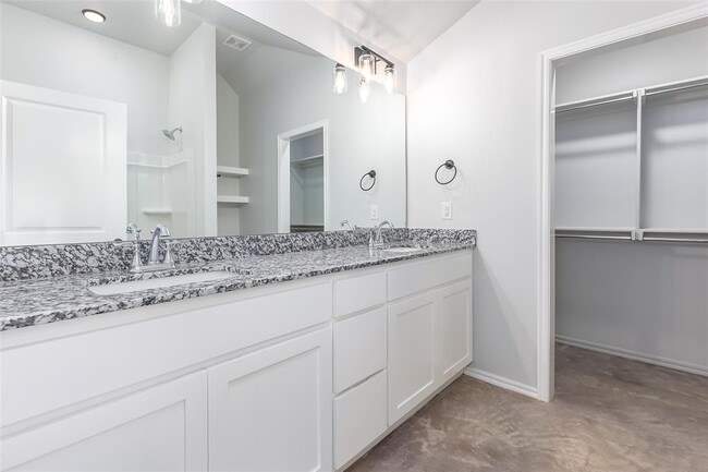 Building Photo - 2327 SW 90th Pl