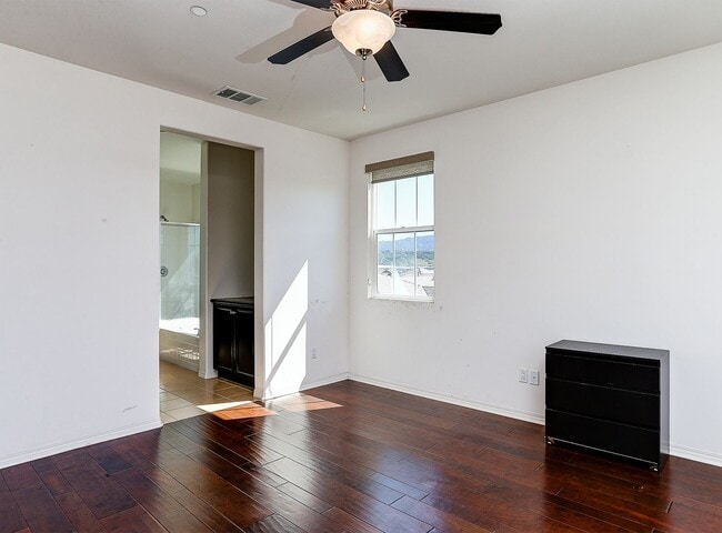 Building Photo - Beautiful 4 Bedroom Home in River Village!
