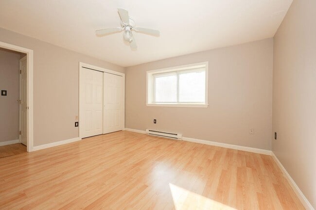 Building Photo - 128 Loudon Rd