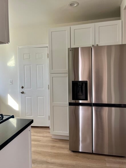 Building Photo - 171 Bluff Ave