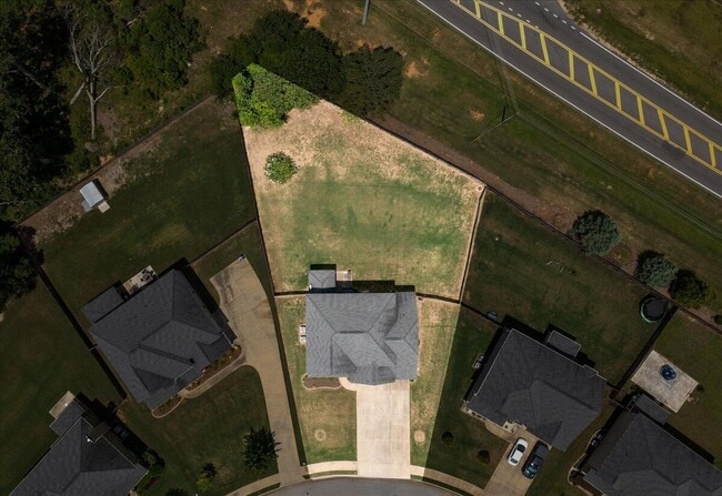 Building Photo - 3521 Patron Dr