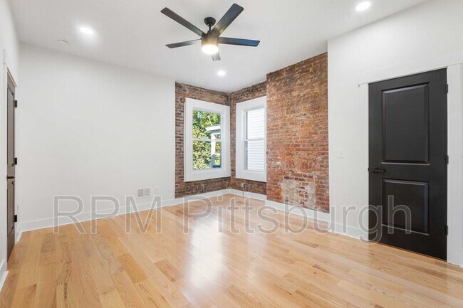 Building Photo - 161 Morewood Ave