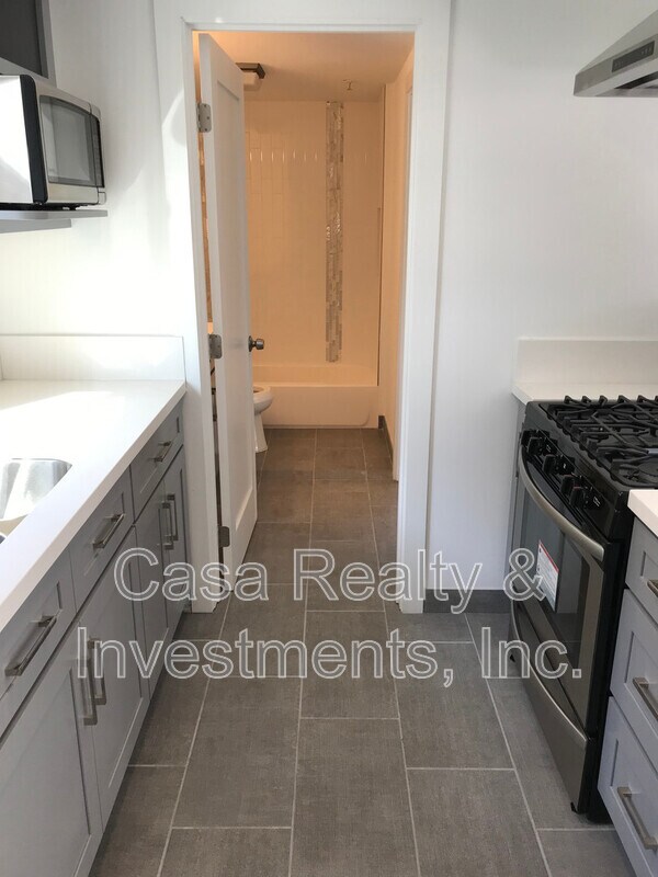 Building Photo - 4641 W 162nd St