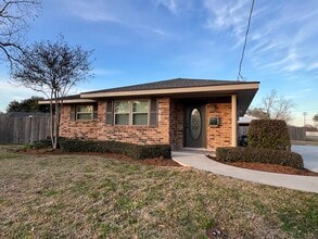 Building Photo - 202 Ave A