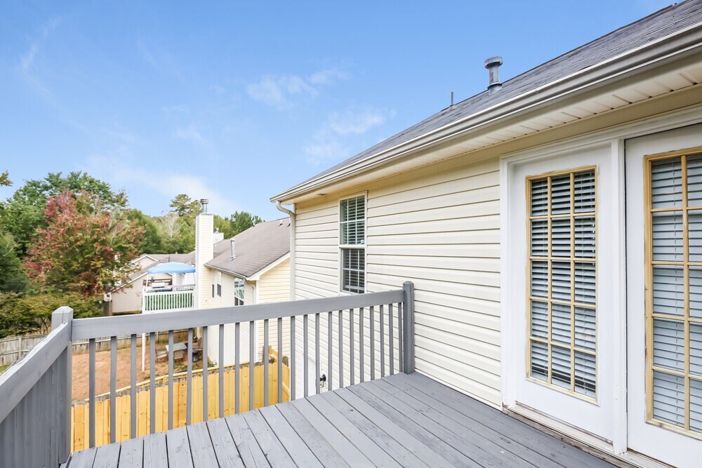 Building Photo - 215 Ashland Manor Dr