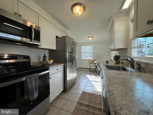 Building Photo - 1581 Skinners Turn Rd