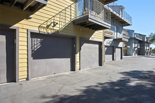 Building Photo - 1501 Barton Springs Rd