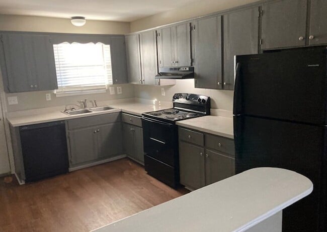 Building Photo - Two-bedroom Duplex in Gallatin