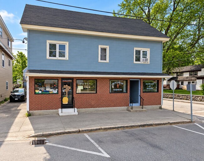 Building Photo - 510 Main St