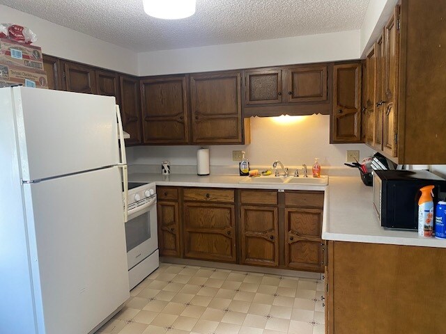 Building Photo - 126 N 2nd St