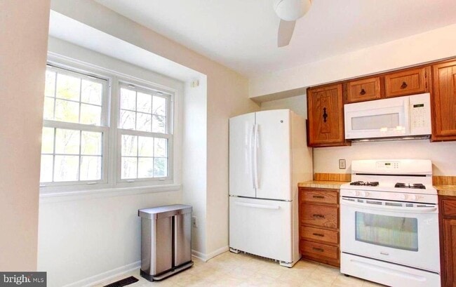 Building Photo - 4777 Kelly Rd