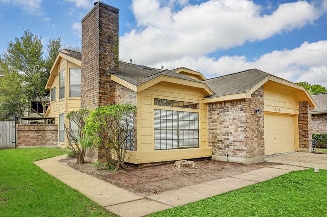 Building Photo - 1538 Ainsdale Dr
